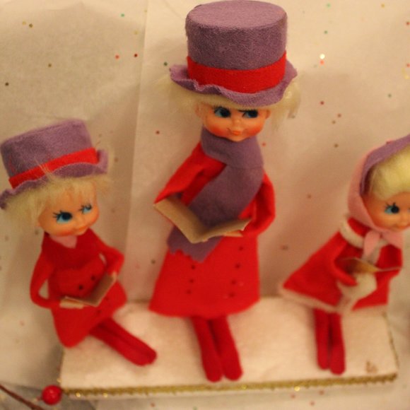 Vintage Christmas Trio of carolers on styrofoam Made in Japan - Picture 3 of 5